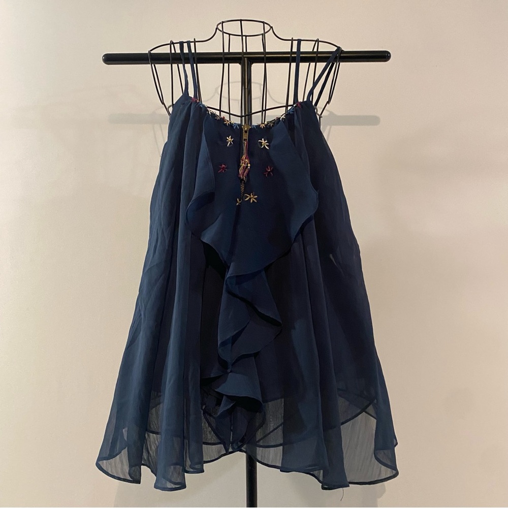 Lov Posh Sheer Layers Front Zip Spaghetti Strap Blue Top Size L